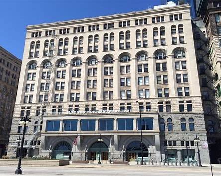 Roosevelt University